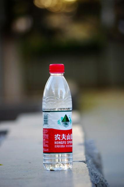 娃哈哈純凈水和農夫山泉誰更干凈 結果出乎意料